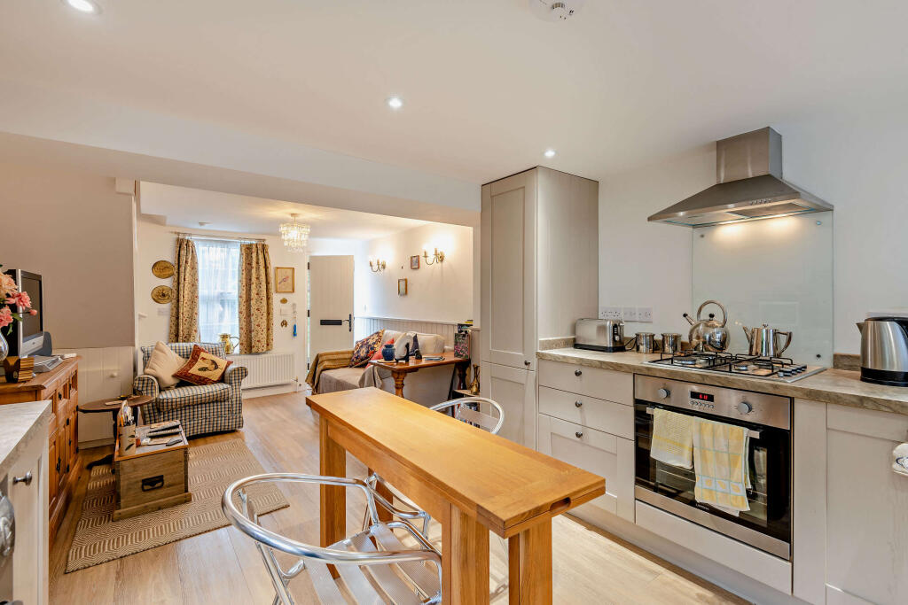 House in Swale, Faversham - View 2
