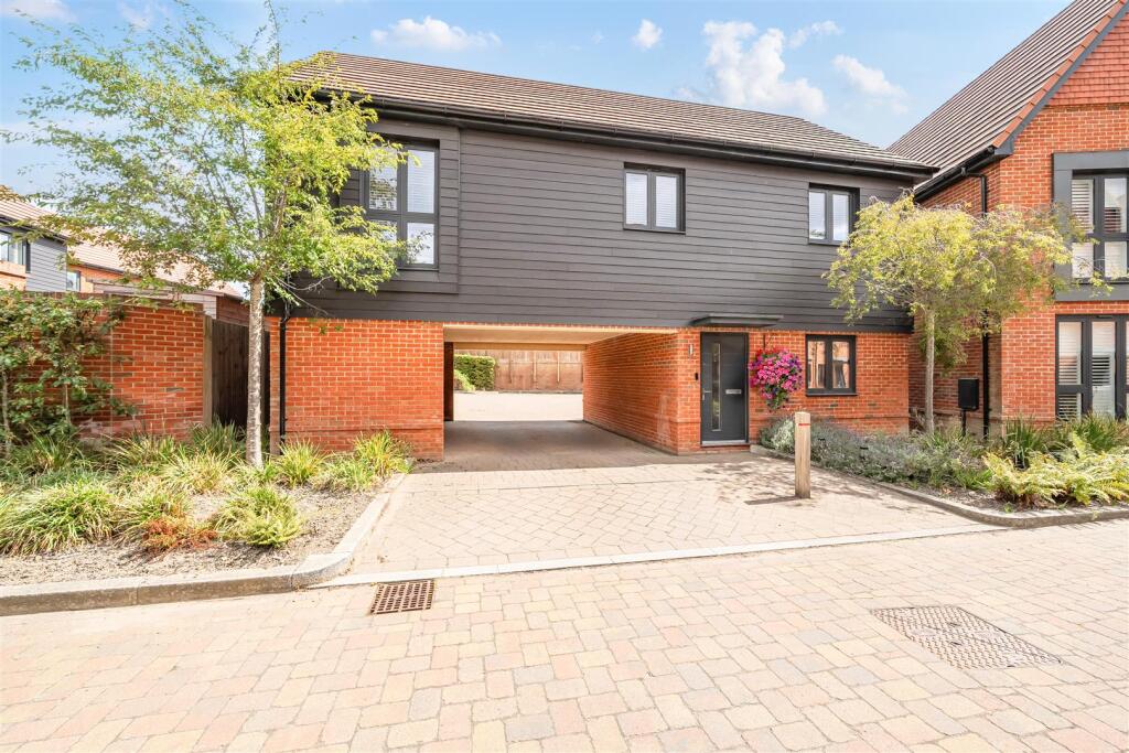 Main image of property: Stirling Close Crowthorne, Berkshire, RG45 6JF