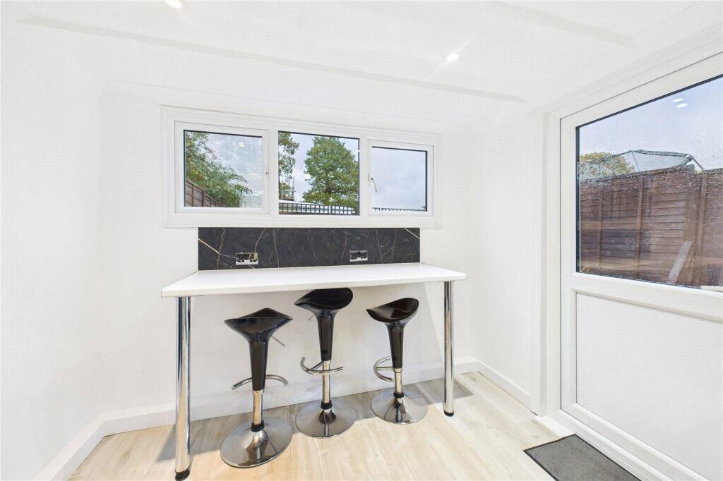 House in Sevenoaks, Edenbridge - View 5