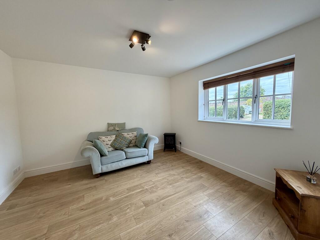 Rossway, BERKHAMSTED - View 4