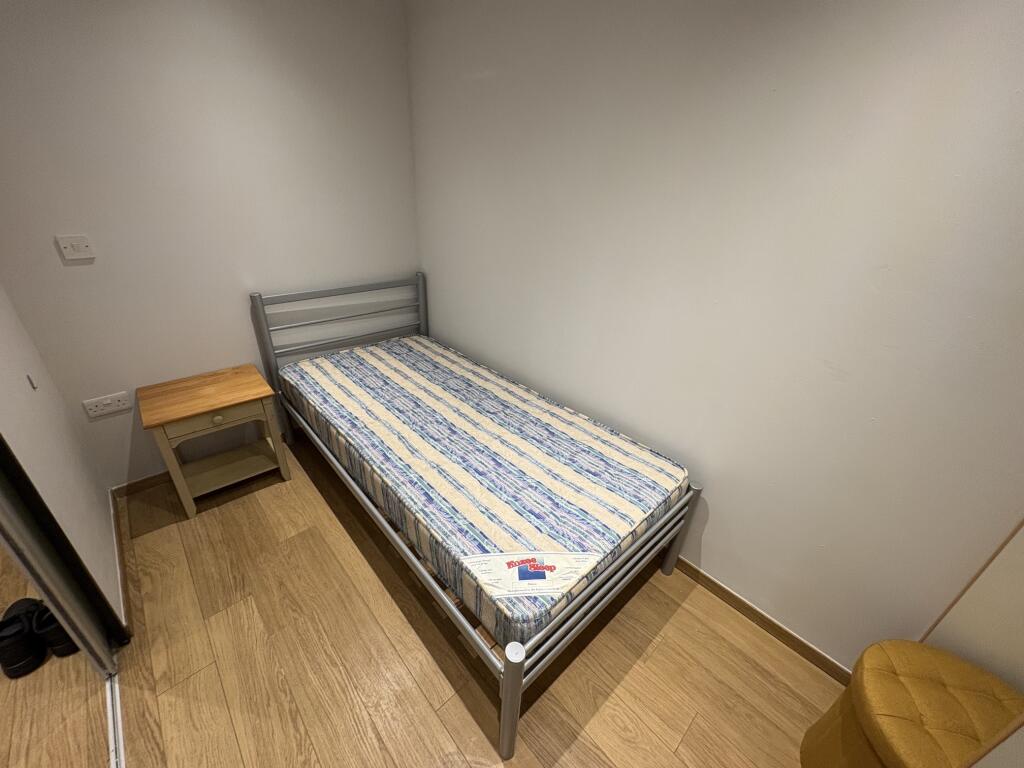 Apartment in Leeds - View 4