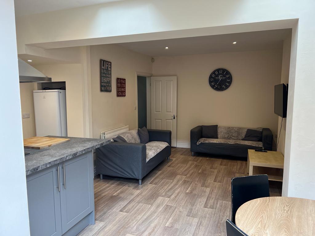 House in York - View 2