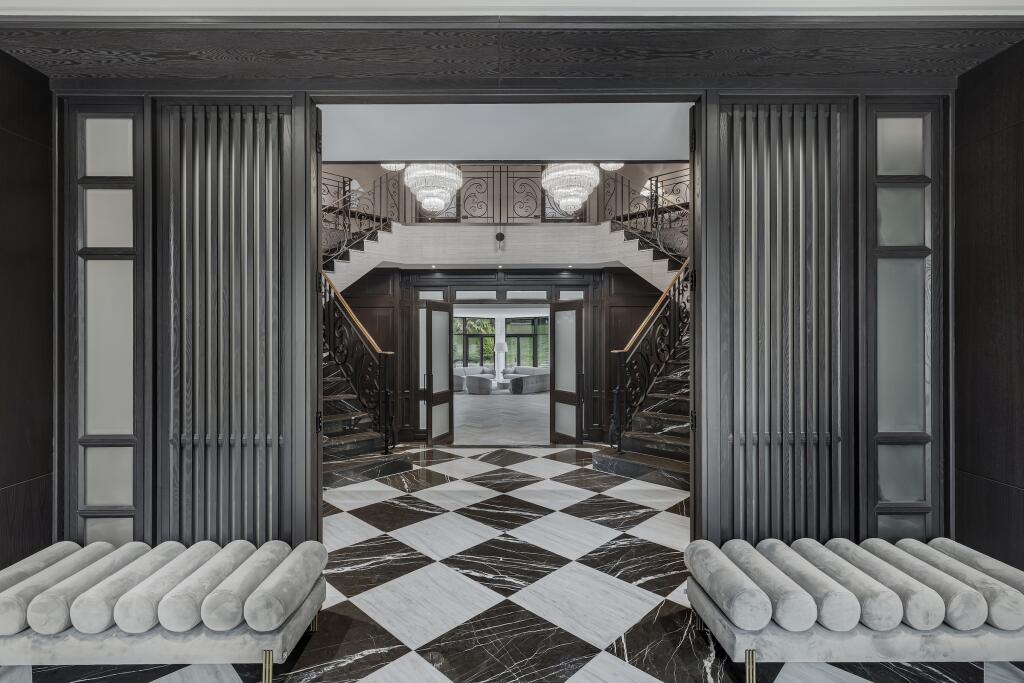 House in London, Hampstead Garden Suburb - View 2