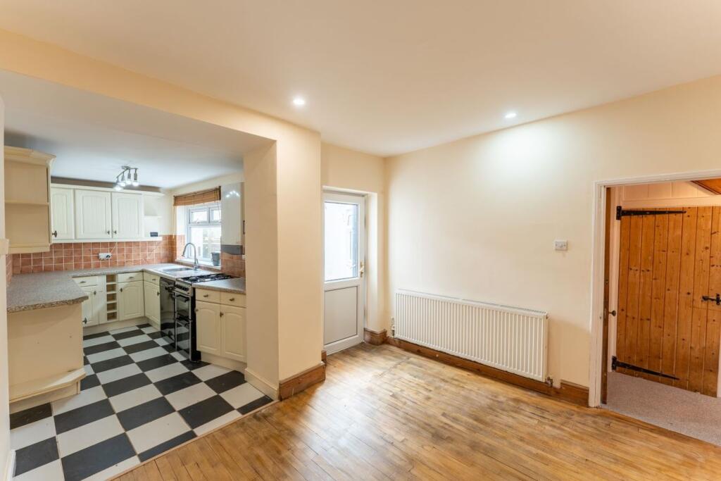 House in Newport, Abergavenny - View 4