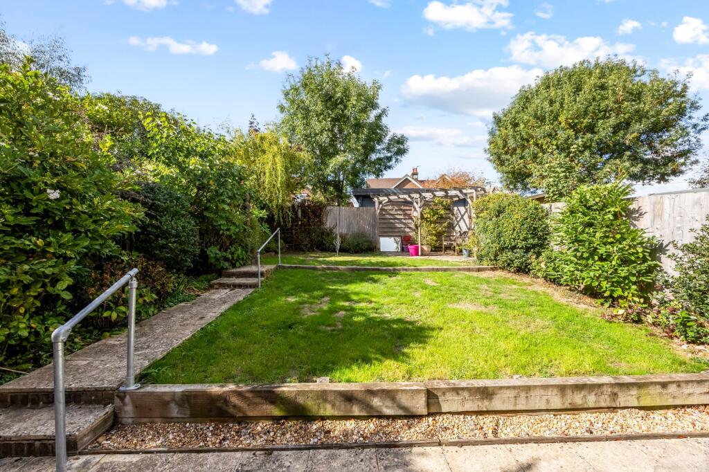 House in Haywards Heath, Cuckfield - View 4