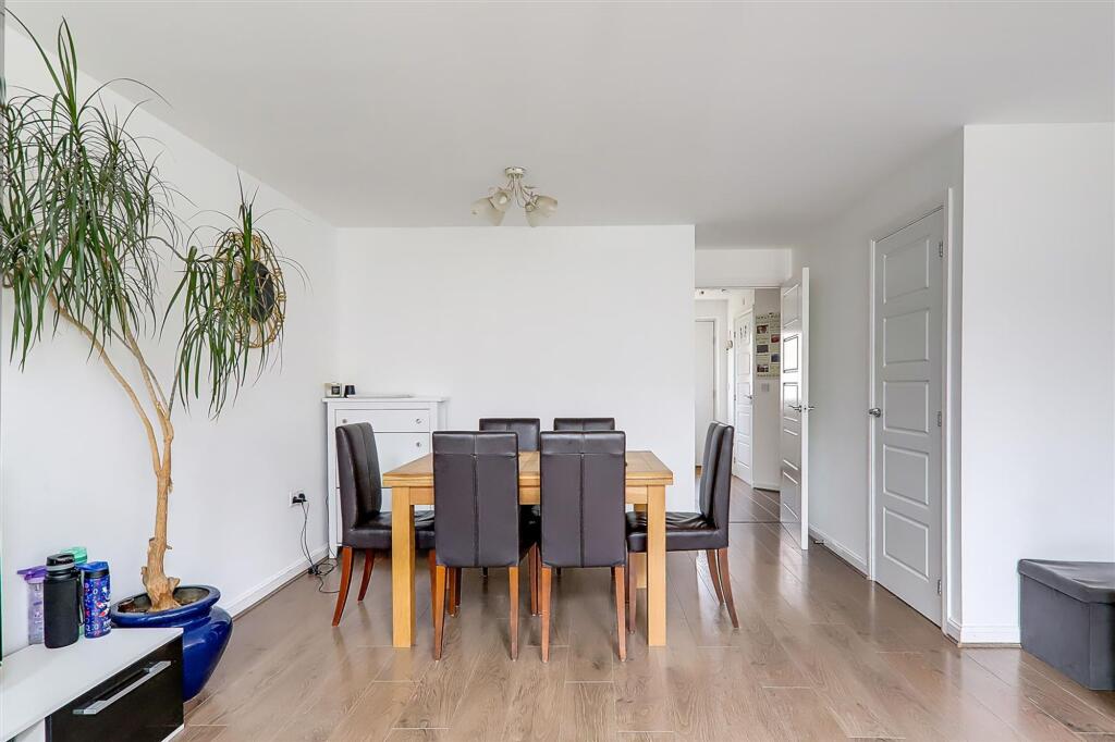 House in Brighton - View 3