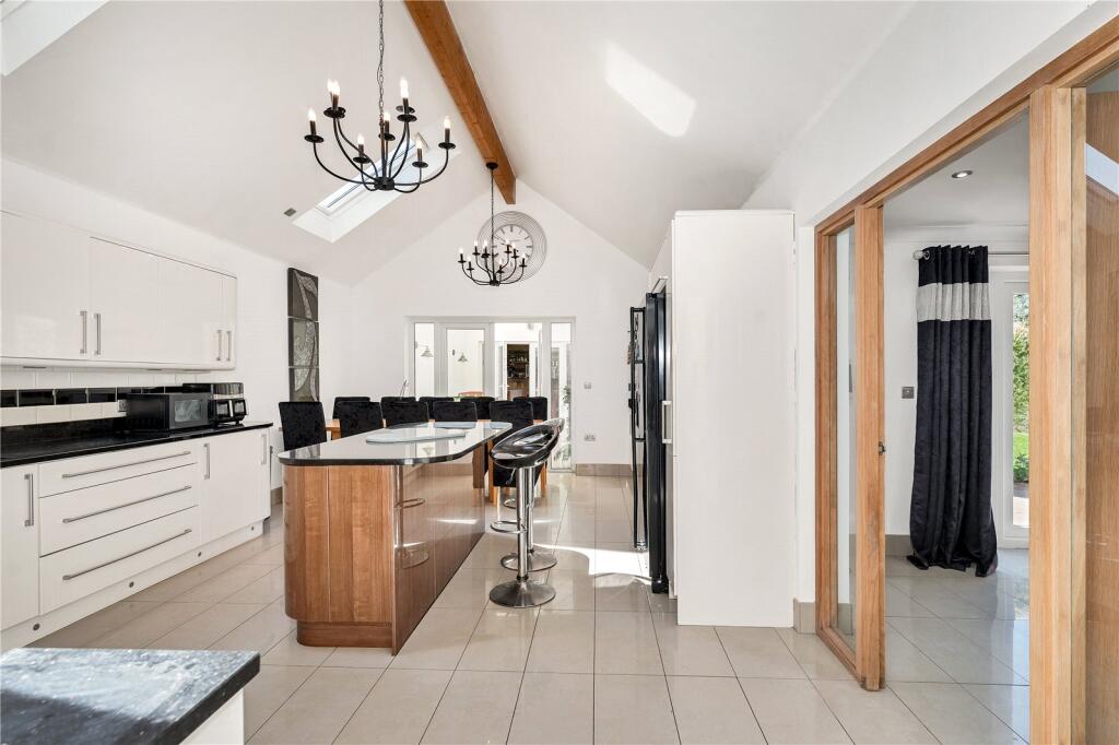 45, Whitecroft Road, Meldreth, Royston, Cambridgeshire photo 3