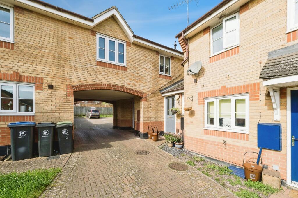 Main image of property: Beech Close, Loughton, Essex, IG10
