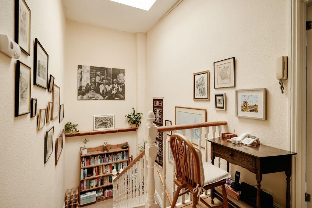 Apartment in Bristol, Clifton Village, Clifton - View 4
