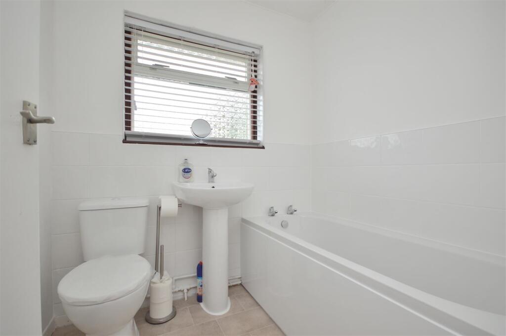 Dutton Road, Stockwood, Bristol photo 4