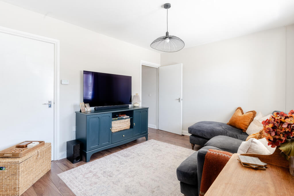 House in Bristol, Staple Hill and Mangotsfield - More