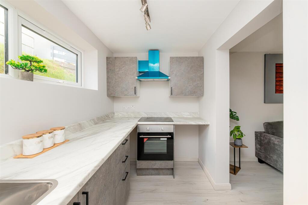 Apartment in Hemel Hempstead - View 4