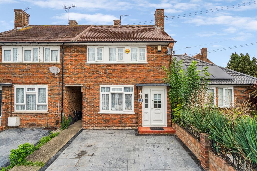 2-bed terraced on Trelawney Avenue, Slough, SL3, £425,000