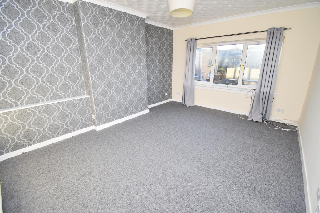 Apartment in Renfrewshire, Glasgow City - View 3