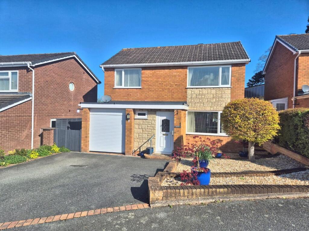 4-bed house on Erw Goch, Ruthin, LL15, £310,000