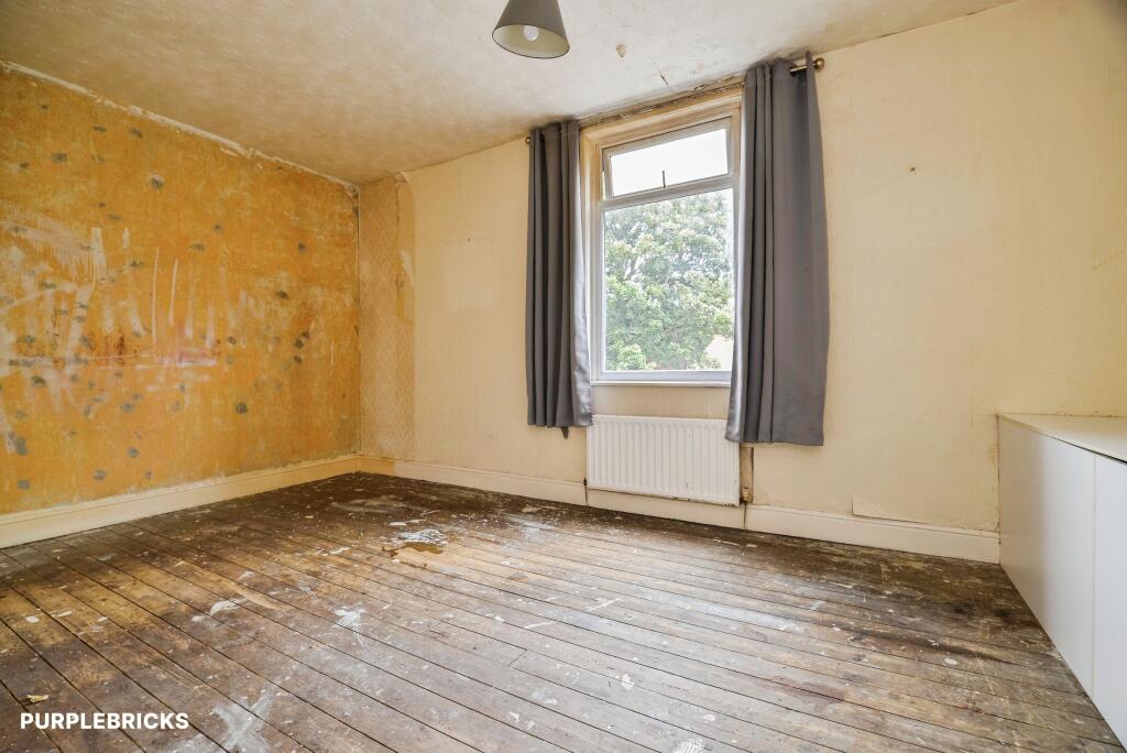 House in Middlesbrough, North Ormesby - More