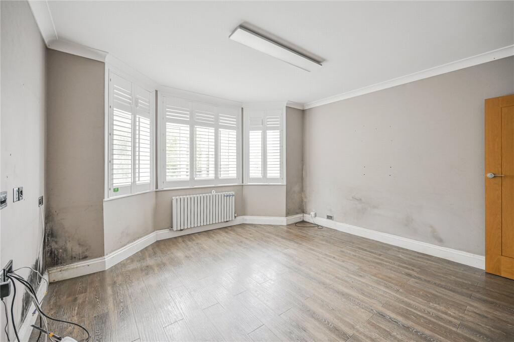Apartment in London - View 3