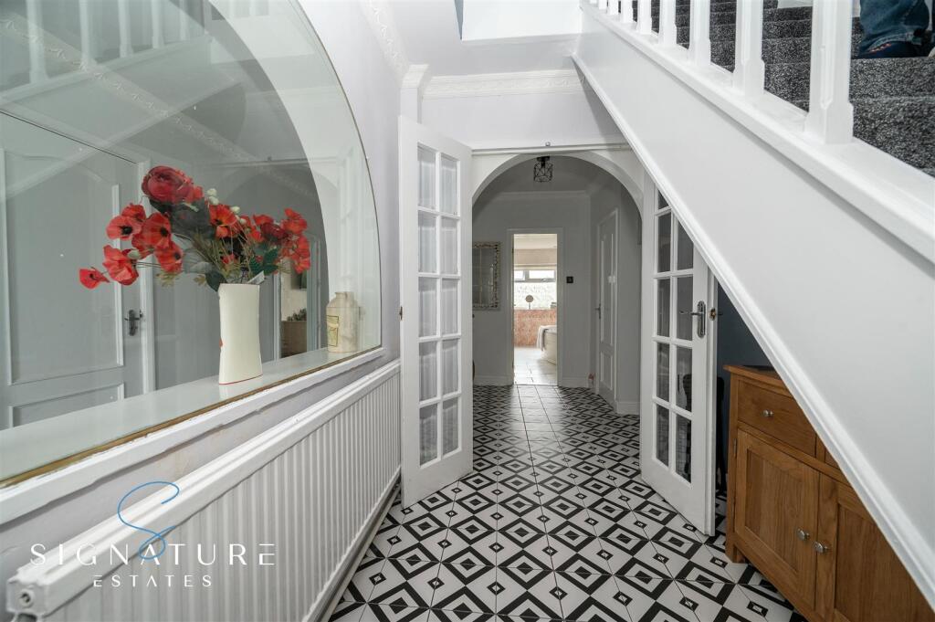 House in Three Rivers, Abbots Langley - View 2