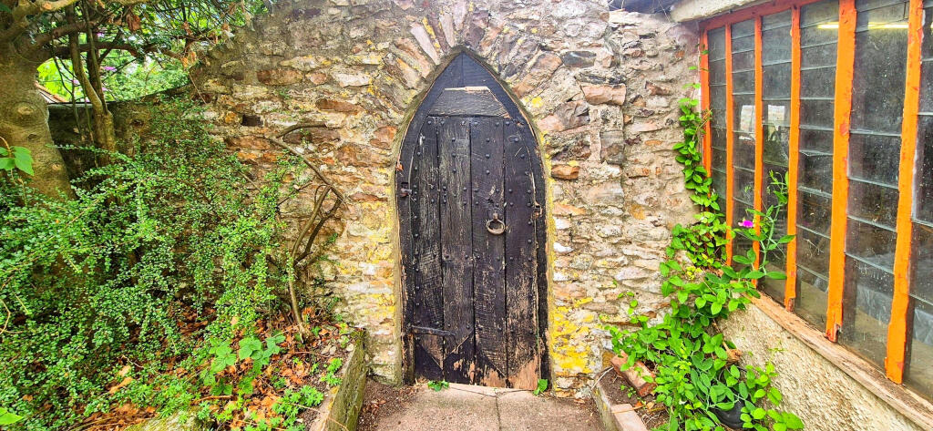 Old Smithy Newtown, Chard, TA20 3TF photo 3