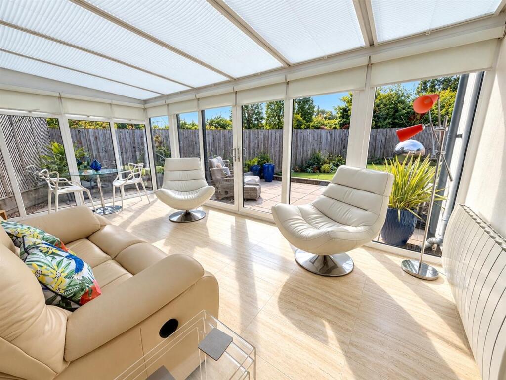 House in Exeter, Holland Park, Newcourt - View 5