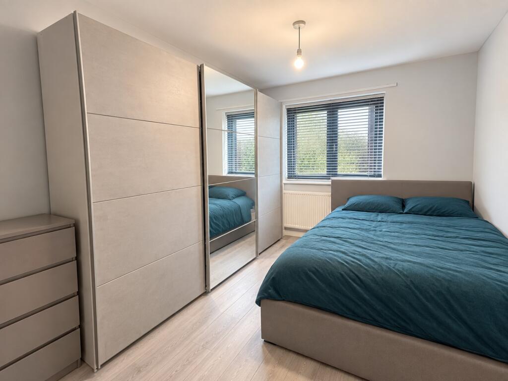 House in Southampton - More