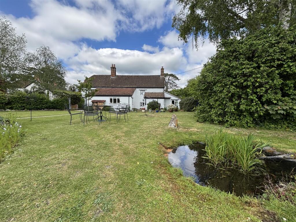Main image of property: Main Street, Keevil