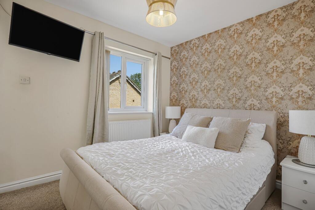 House in Bradford, Haigh Fold, Undercliffe - More