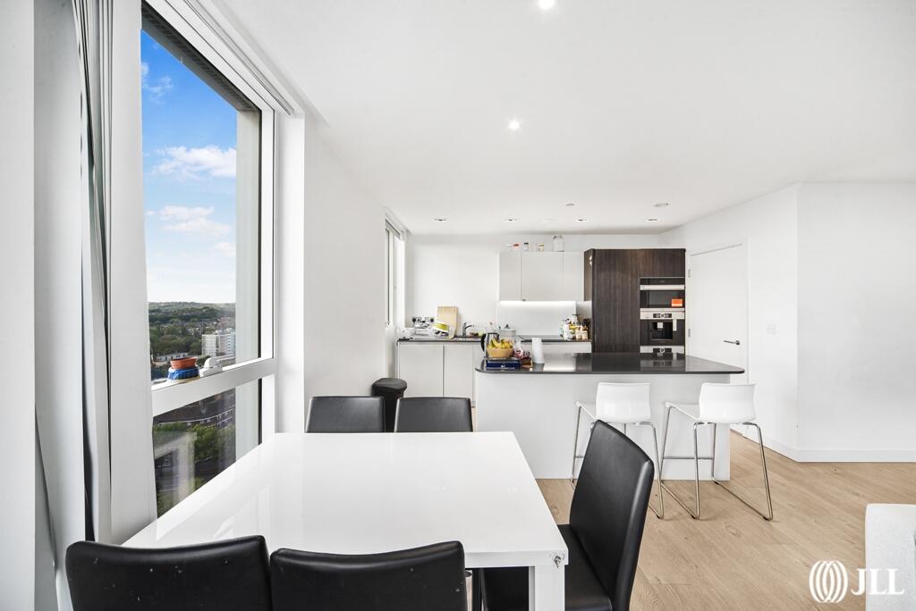 Apartment in London - View 4