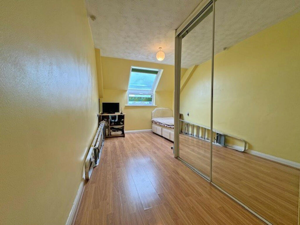 Riverdene Road,  Ilford, IG1 photo 4