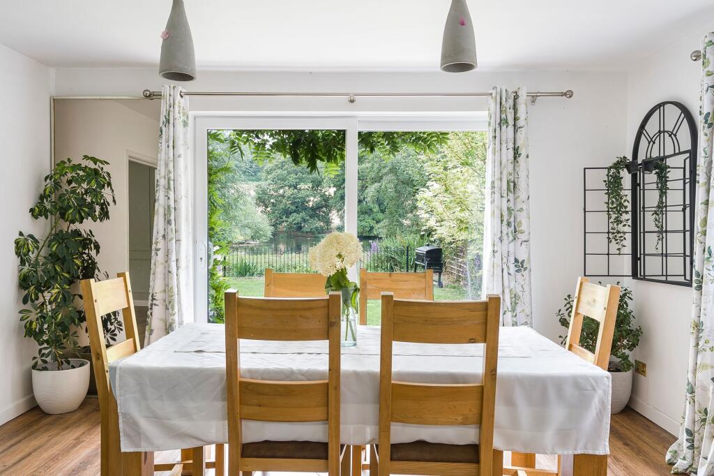 House in Basingstoke and Deane, St Mary Bourne - More