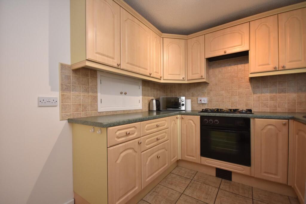 17 Woodham Park, Barry, CF62 8JF photo 4