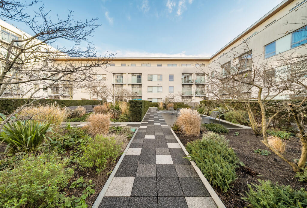 Main image of property: Streatham High Road, London, SW16