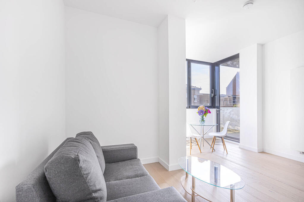 Apartment in London - View 4