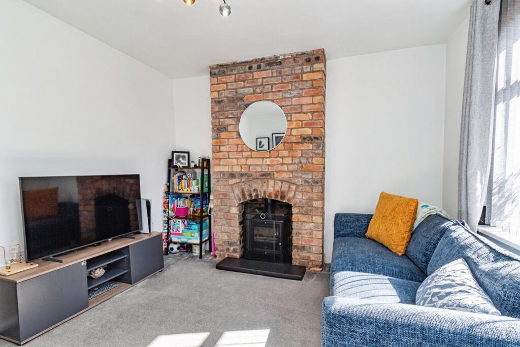 House in Stoke-on-Trent - View 4