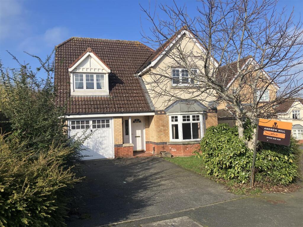 Main image of property: Oakridge View, Harrogate