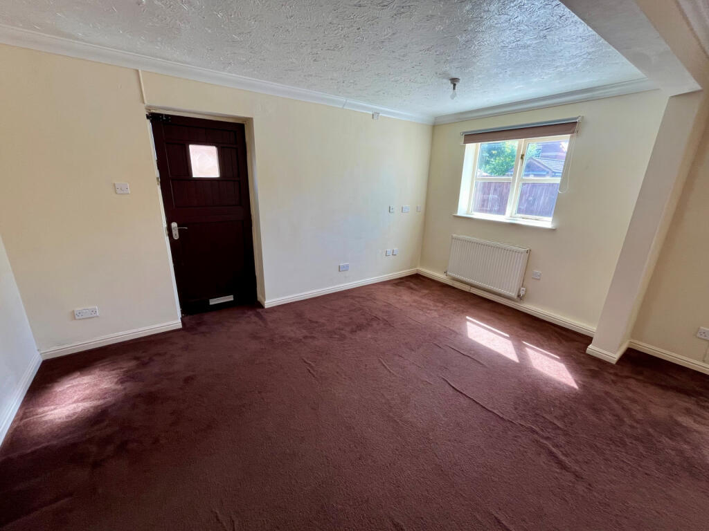 House in Hull - View 4
