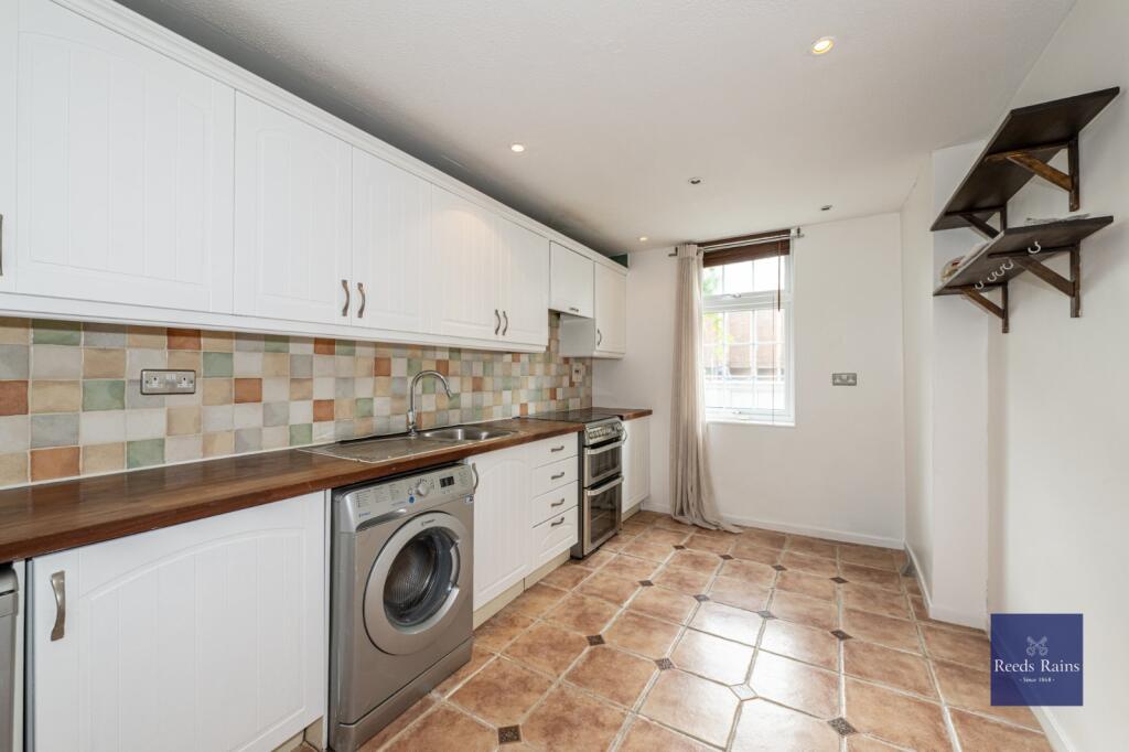 House in London - View 2