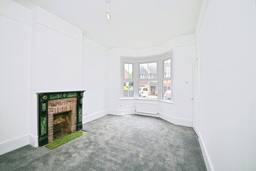 House in East Hertfordshire, Ware - View 2