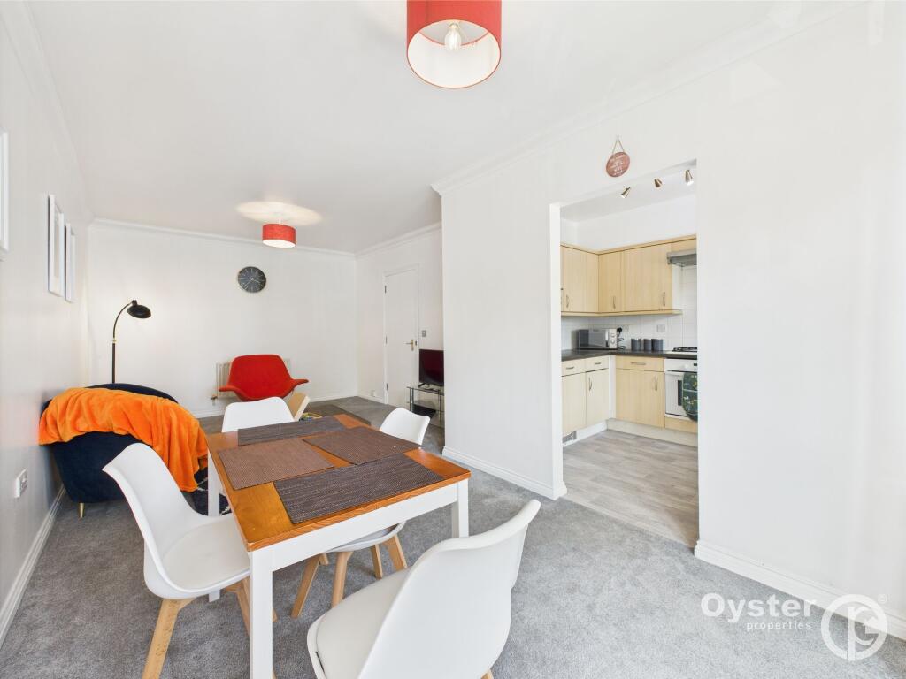 Apartment in London, Preston - View 4
