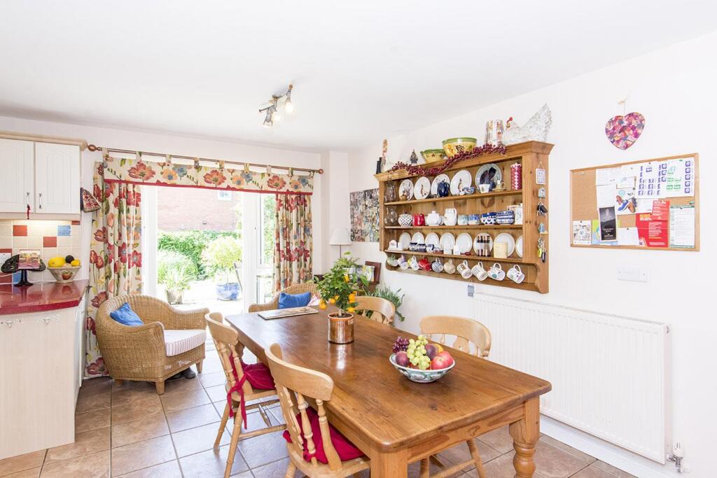 Beamont Close, Lutterworth photo 4