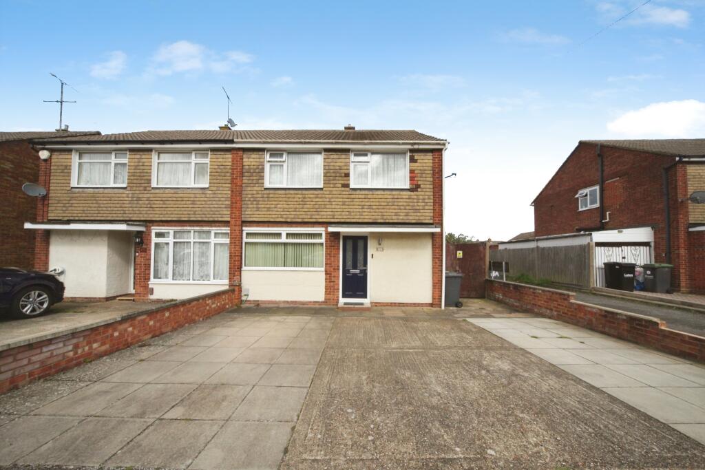 Main image of property: Percheron Drive, Luton, LU4