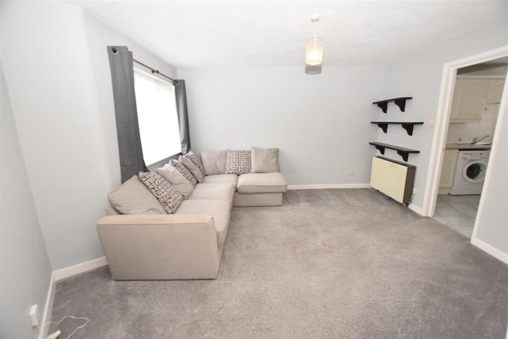 Apartment in Chelmsford, South Woodham Ferrers - View 2