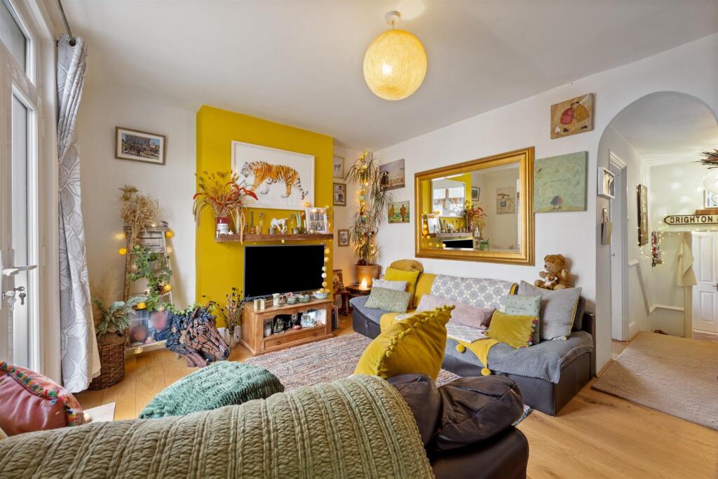 Apartment in Brighton - View 4