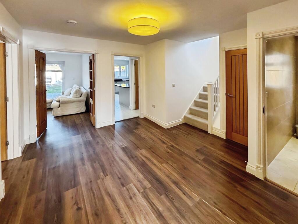 House in Finchampstead - View 4