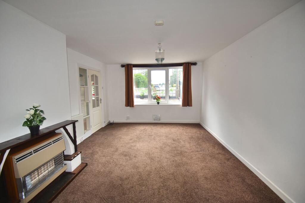 House in High Peak, Low Leighton, New Mills - View 4