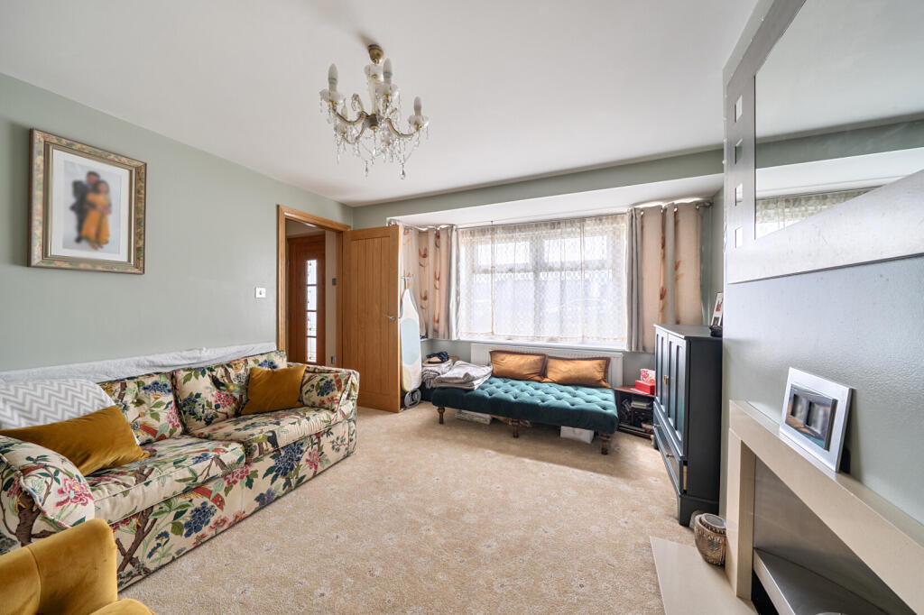 House in Slough - View 4