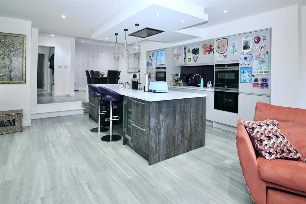 Mountnessing Road, Billericay photo 4