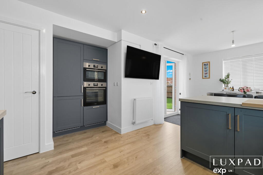 28 Emerald Avenue, Ipswich, IP1 6FQ photo 5