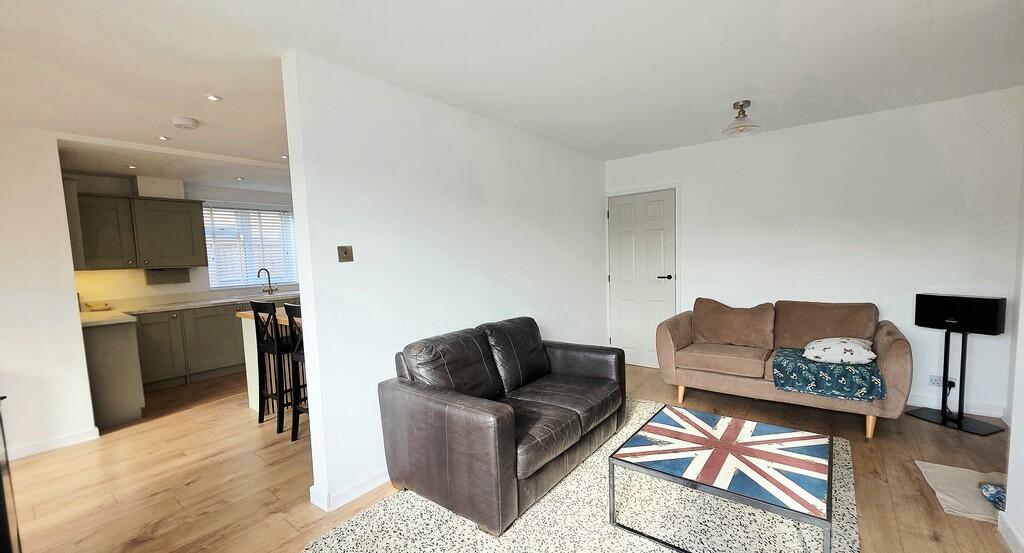 House in Brackley, West Northamptonshire - More