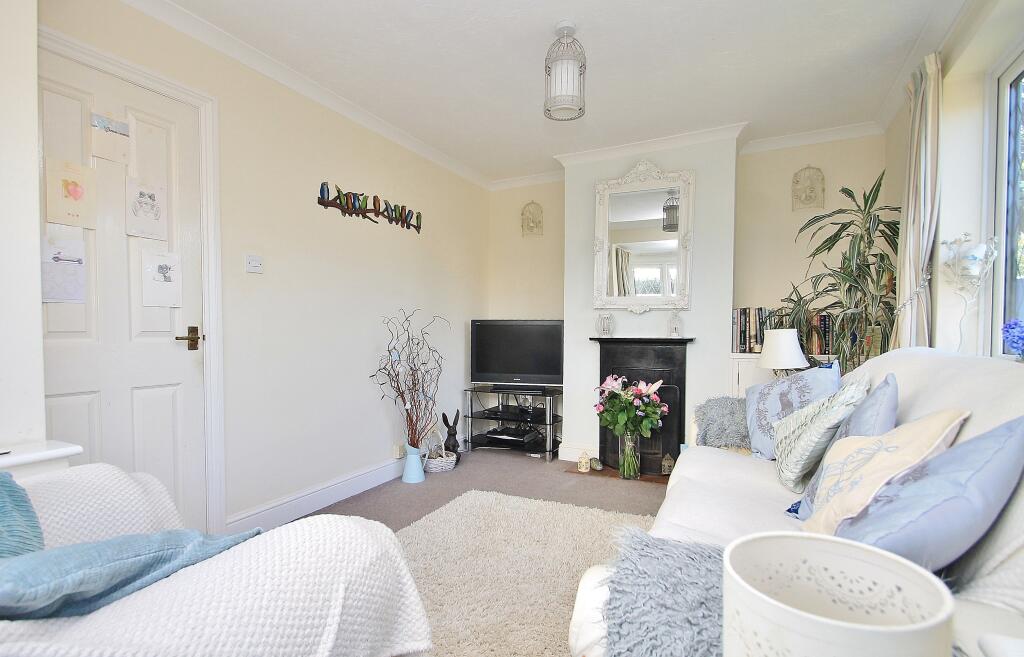 House in Guildford, Send - View 5